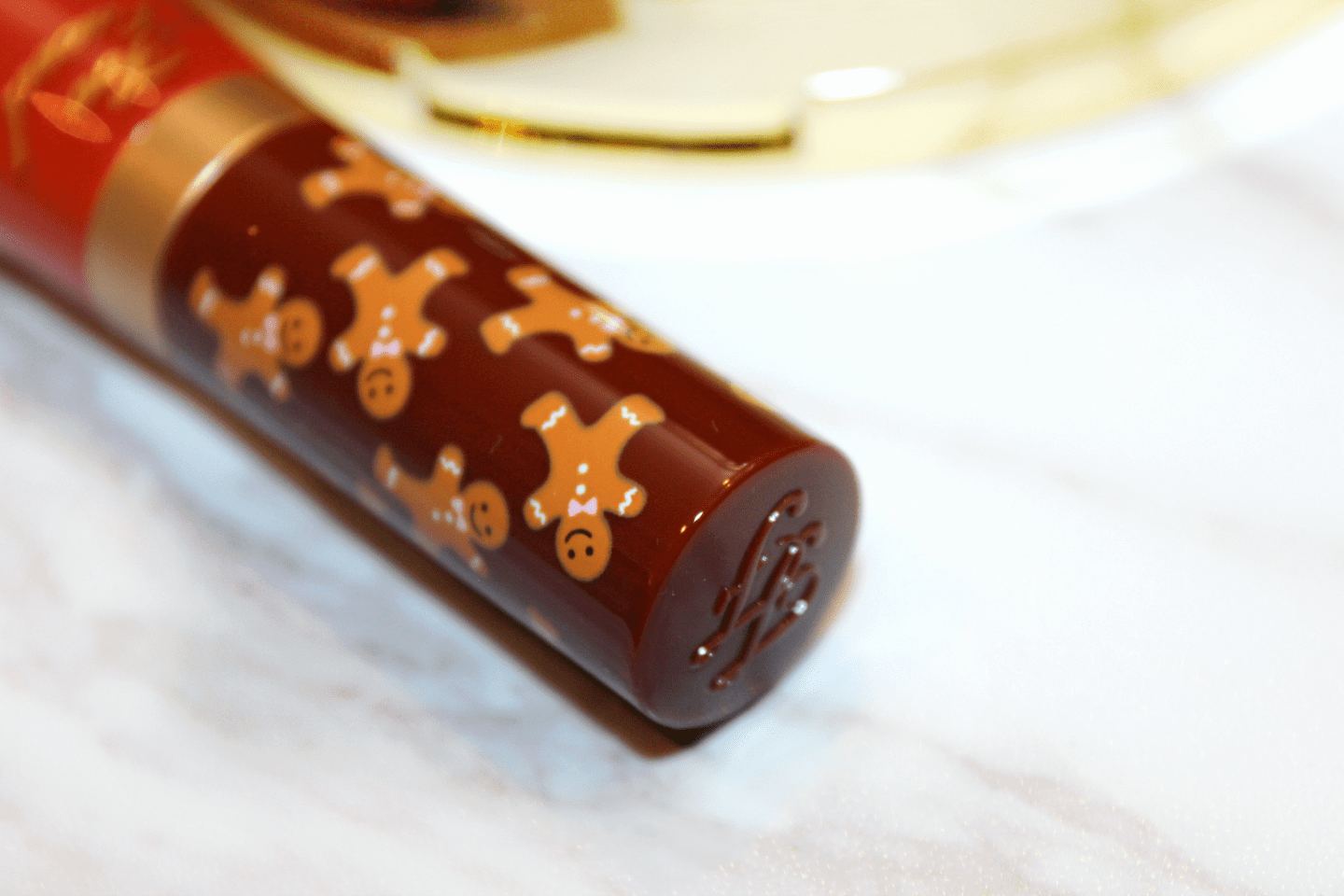 Too-Faced-Gingerbread-Man-Lipstick-Review