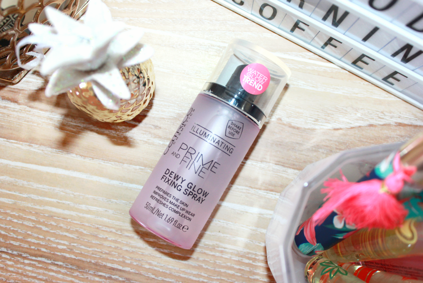 Catrice dewy glow deals fixing spray review