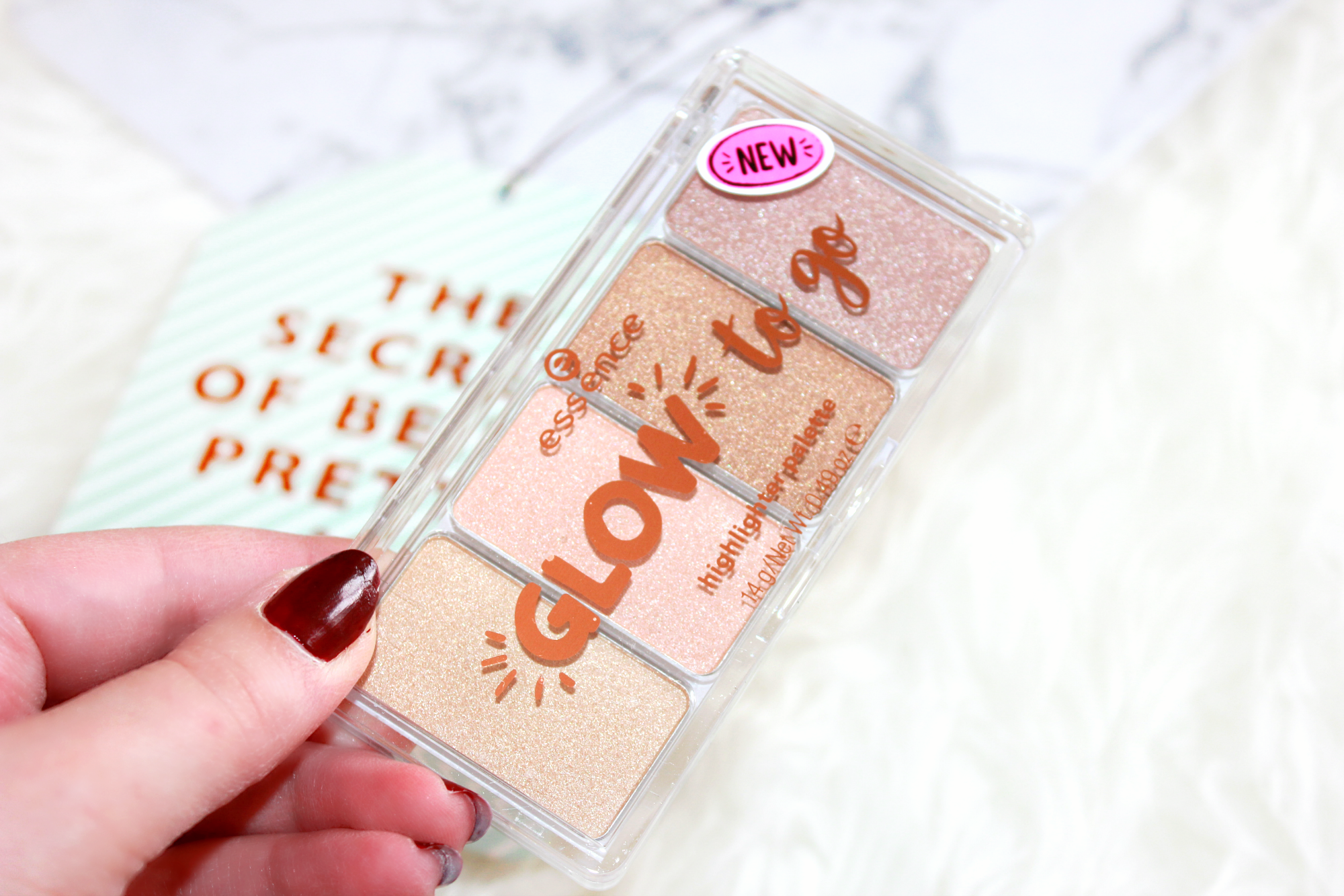 Essence Glow To Go Highlighter Palette Review 2 | Eline Blaise