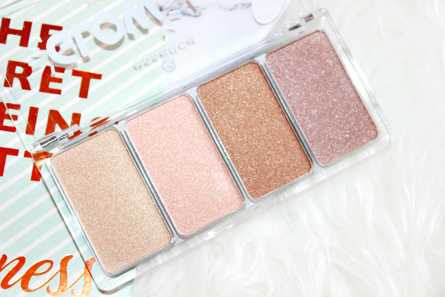 Essence-Glow-To-Go-Highlighter-Palette-Review
